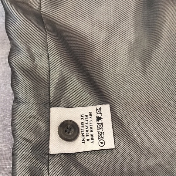 Le Chateau Linen Vest Suit. - Picture 15 of 16